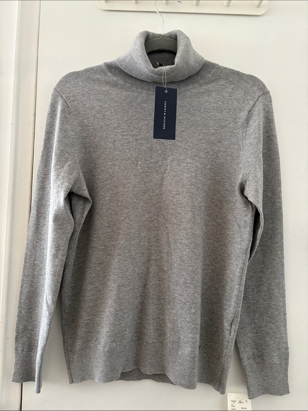 Tommy Hilfiger Men's Light Grey Turtleneck Sweater